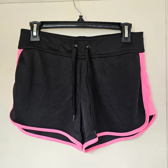 Set of 2 athletic shorts (S & M) - Picture 6 of 9